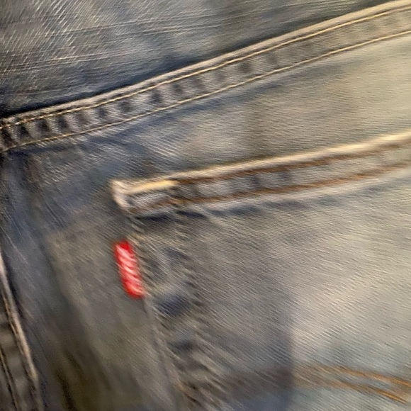 Levi’s distressed jeans - Picture 3 of 9